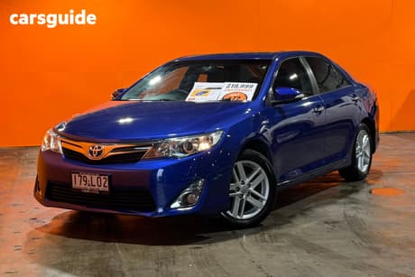 Blue 2012 Toyota Camry Sedan Hybrid Hl