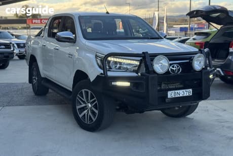 2019 Toyota Hilux Double Cab Pick Up Sr5 (4X4)