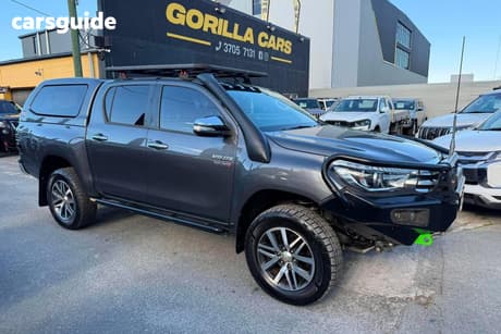 Grey 2015 Toyota Hilux Dual Cab Pick-up Sr5 (4X4)