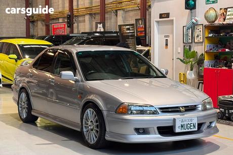 Silver 2000 Honda Accord Sedan