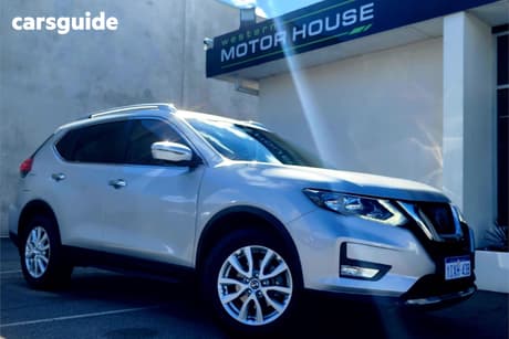 Silver 2017 Nissan X-Trail Wagon St-L (4Wd)