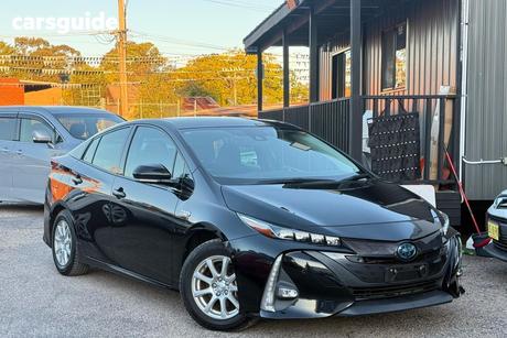 Black 2021 Toyota Prius Hatch PHV ( PLUG IN HYBRID )