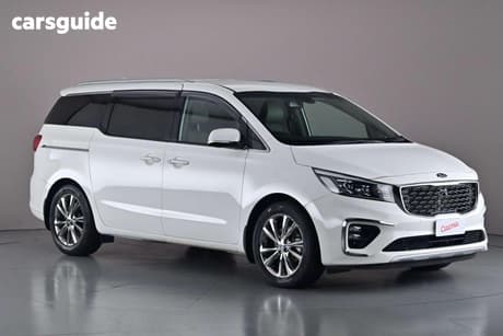 White 2019 Kia Carnival Wagon Platinum