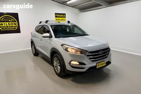 Silver 2016 Hyundai Tucson SUV ACTIVE