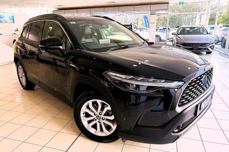 Black 2022 Toyota Corolla Cross Wagon Gxl 2Wd Hybrid