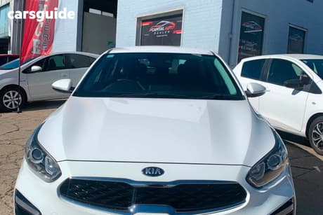 White 2020 Kia Cerato Hatchback S