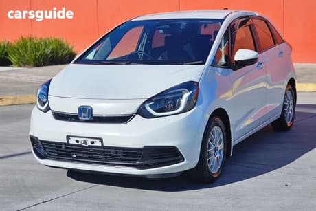 White 2024 Honda Fit Hatch (HYBRID) GR3