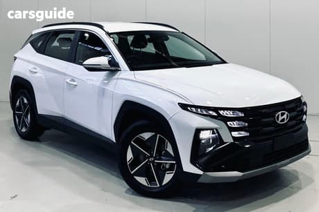 White 2024 Hyundai Tucson Wagon Hybrid (Fwd)