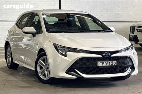 White 2021 Toyota Corolla Hatchback Ascent Sport Hybrid