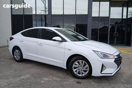 White 2019 Hyundai Elantra Sedan Go