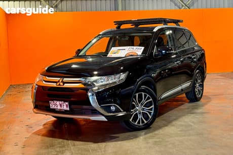 Black 2015 Mitsubishi Outlander Wagon Exceed (4X4)