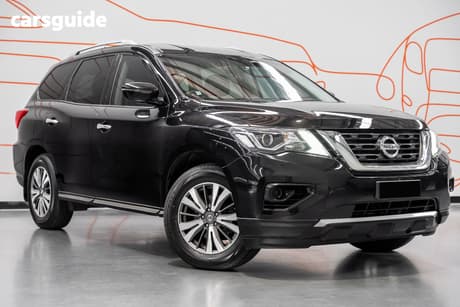 Black 2017 Nissan Pathfinder Wagon St (4X2)