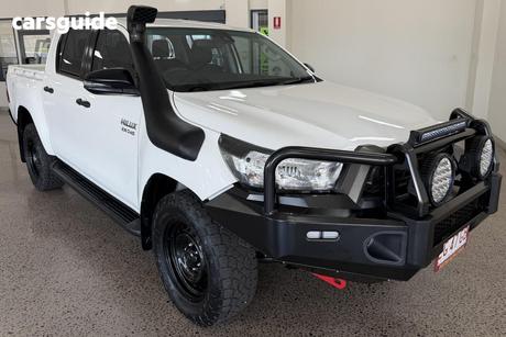 White 2022 Toyota Hilux Double Cab Pick Up Sr Hi-Rider (4X2)