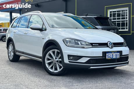 White 2017 Volkswagen Golf Wagon Alltrack 132 Tsi