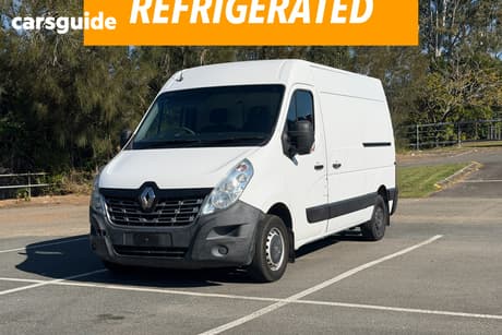 White 2019 Renault Master Commercial