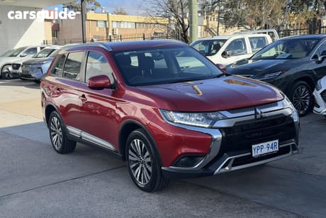 Red 2018 Mitsubishi Outlander Wagon Es 7 Seat (Awd)