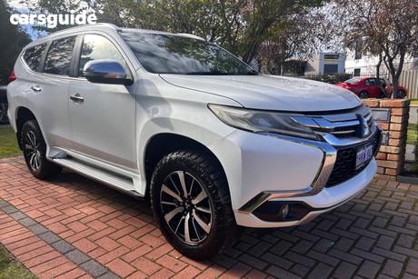 White 2016 Mitsubishi Pajero Sport Wagon Glx (4X4) 5 Seat