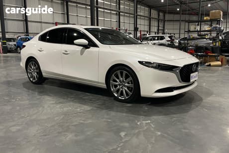 White 2019 Mazda 3 Sedan G25 Astina