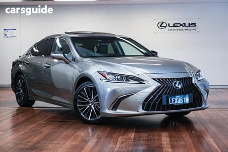 Silver 2025 Lexus ES300H Sedan Luxury (Hybrid)