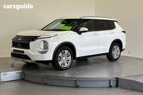 White 2023 Mitsubishi Outlander Wagon Ls 7 Seat (2Wd)