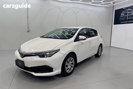 White 2017 Toyota Corolla Hatchback Ascent