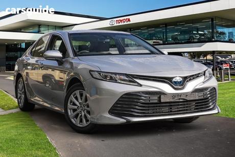 Silver 2020 Toyota Camry Sedan Ascent