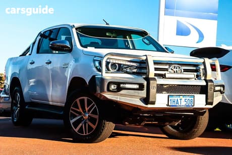 White 2017 Toyota Hilux Dual Cab Utility Sr5 (4X4)