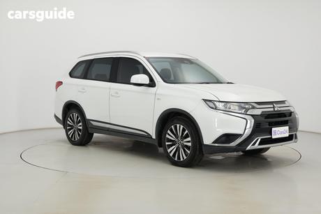 White 2018 Mitsubishi Outlander Wagon Es Adas 5 Seat (2Wd)