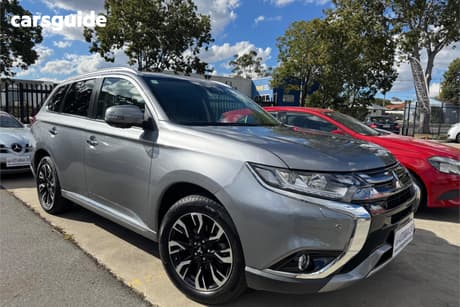 Grey 2017 Mitsubishi Outlander Wagon Exceed Phev (Hybrid)