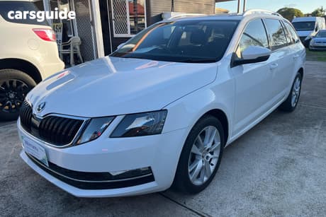 White 2019 Skoda Octavia Wagon 110 Tsi