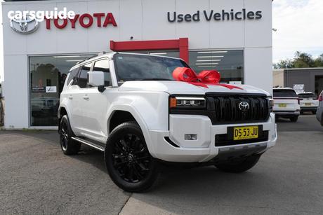 White 2025 Toyota Landcruiser Prado SUV