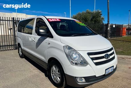 White 2016 Hyundai Imax Wagon