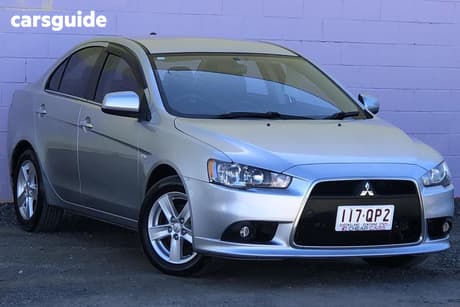 Silver 2014 Mitsubishi Lancer Sedan Lx