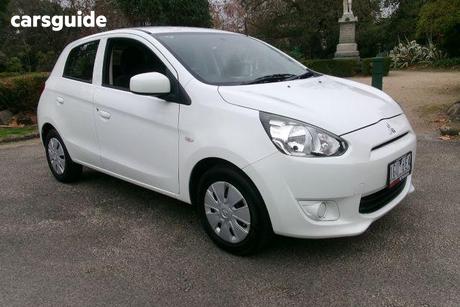 White 2016 Mitsubishi Mirage Hatchback Es