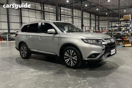 Silver 2018 Mitsubishi Outlander Wagon Ls 7 Seat (2Wd)