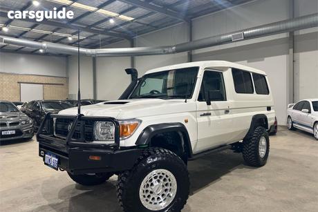 White 2009 Toyota Landcruiser Workmate (4X4) 11 Seat