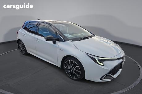 White 2025 Toyota Corolla Hatchback Zr Hybrid