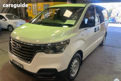 White 2018 Hyundai Iload Van 3S Liftback