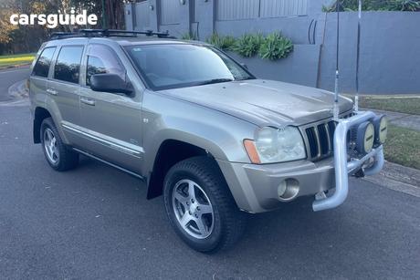 Gold 2006 Jeep Grand Cherokee Wagon Laredo (4X4)