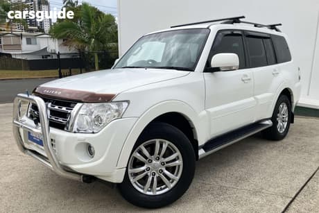 White 2013 Mitsubishi Pajero Wagon Vr-X Lwb (4X4)