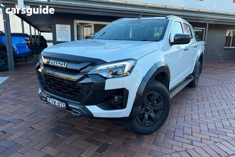 White 2025 Isuzu D-MAX Crew Cab Utility X-Terrain (4X4)