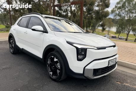 White 2026 Kia Stonic Wagon S Mhev