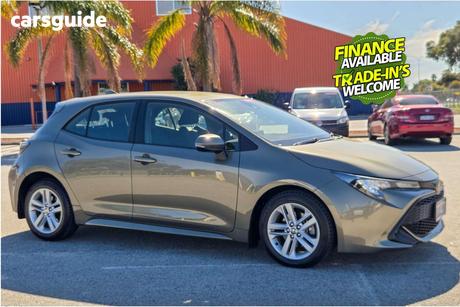 Brown 2018 Toyota Corolla Hatchback Ascent Sport