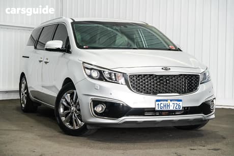 Silver 2016 Kia Carnival Wagon Platinum