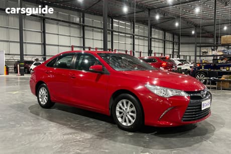 Red 2017 Toyota Camry Sedan Altise