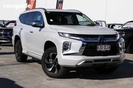 White 2024 Mitsubishi Pajero Sport Wagon Exceed (4Wd) 7 Seat