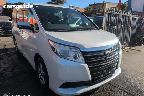 White 2016 Toyota Noah Wagon