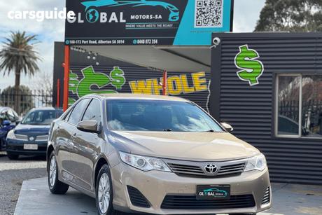 Brown 2014 Toyota Camry Sedan Altise
