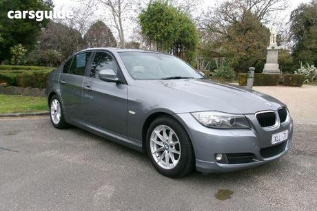 Grey 2009 BMW 320I Sedan Executive