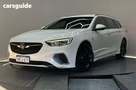 White 2018 Holden Commodore Sportswagon Rs